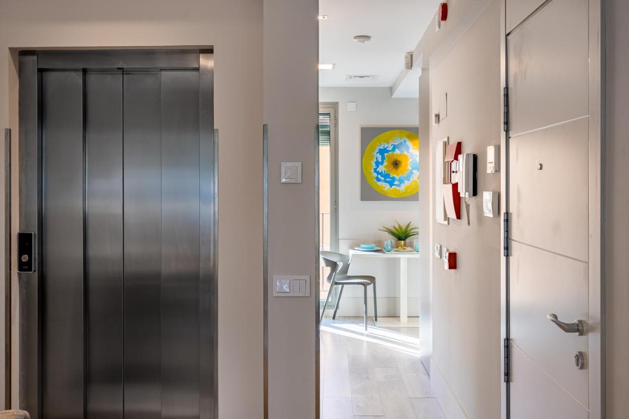 Kronos On The 1 Apartament